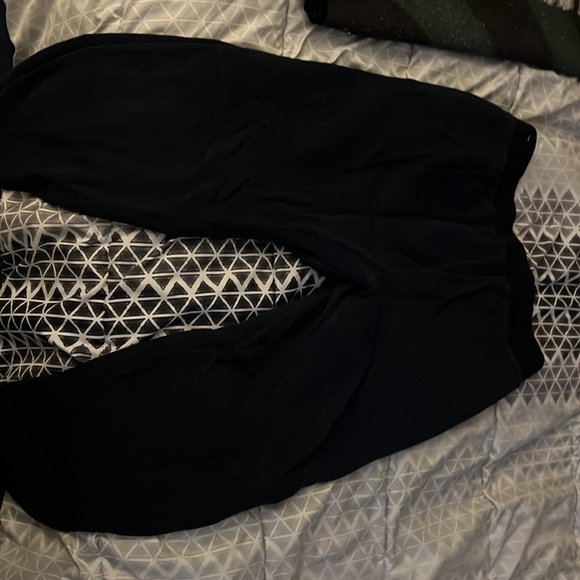 A Dark blue sweat pants - Picture 2 of 2